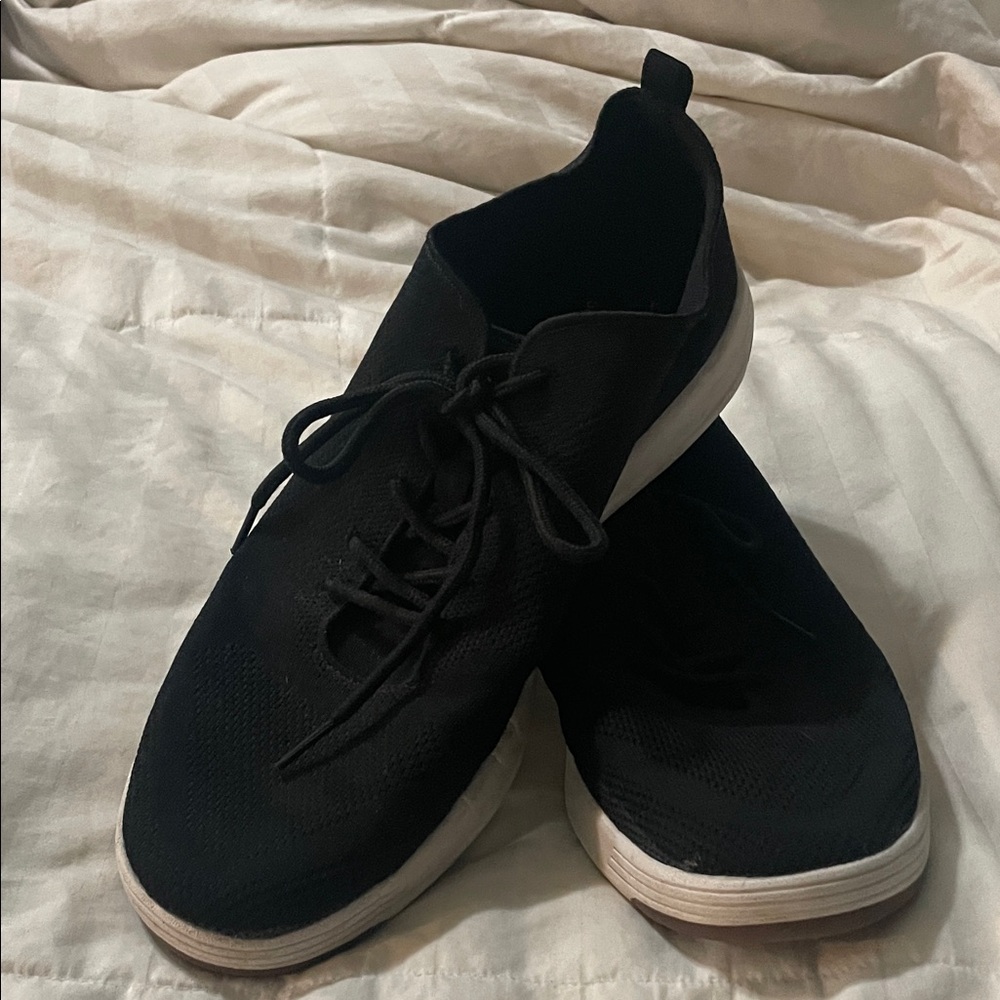 Perry Ellis Portfolio Ultra Foam Sneakers
